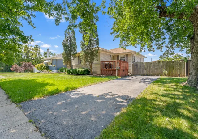 Photo 2 of Sale Pending at 7642 Montana Ave, Hammond, IN 46323 | MLS# 844572 | Listing updated on 2026-09-04