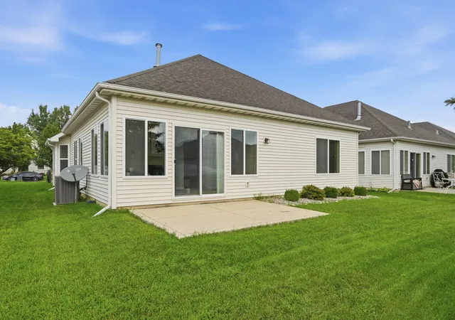 Photo 3 of Sale Pending at 7535 E 103Rd Ave, Crown Point, IN 46307 | MLS# 844142 | Listing updated on 2026-09-25