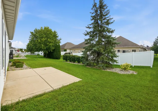 Photo 4 of Sale Pending at 7535 E 103Rd Ave, Crown Point, IN 46307 | MLS# 844142 | Listing updated on 2026-09-25