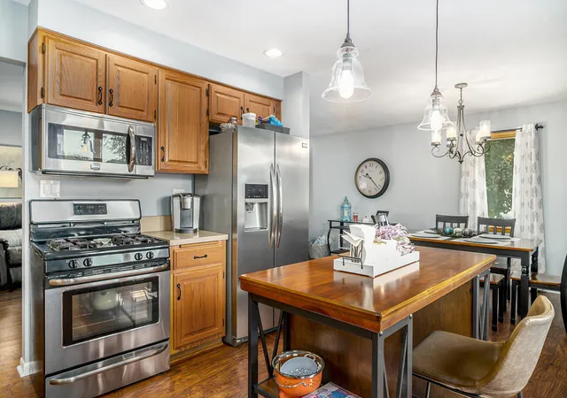 Photo 4 of Single family home for sale at 7650 W 84th Place, Crown Point, IN 46307 | MLS# 843990 | Listing updated on 2026-09-12