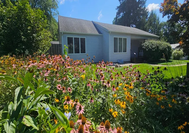 Photo 1 of Sale Pending at 925 Mayflower Rd, La Porte, IN 46350 | MLS# 844321 | Listing updated on 2026-08-31