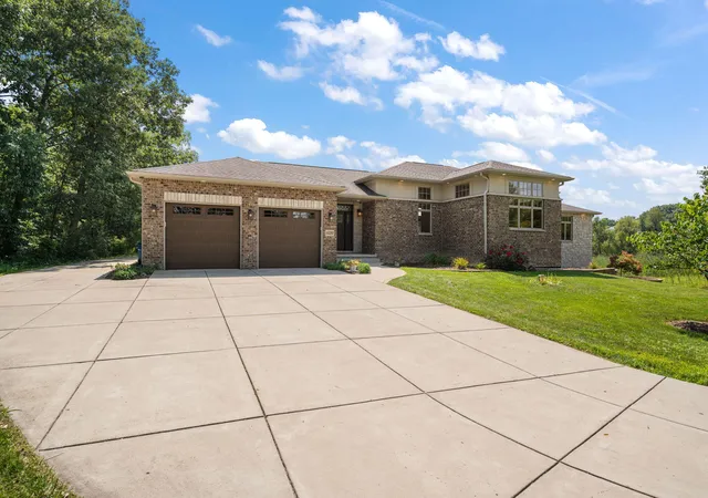 Photo 4 of Sale Pending at 11700 Westvalley Dr, Crown Point, IN 46307 | MLS# 844855 | Listing updated on 2026-09-12