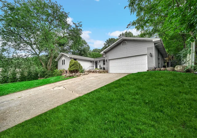 Photo 3 of Sale Pending at 5588 W 300 N, La Porte, IN 46350 | MLS# 844186 | Listing updated on 2026-09-14