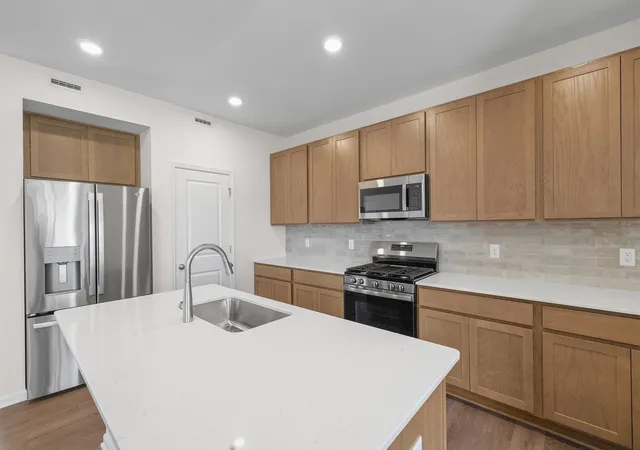Photo 2 of Townhouse for sale at 10423 Iowa St, Crown Point, IN 46307 | MLS# 844174 | Listing updated on 2026-10-15