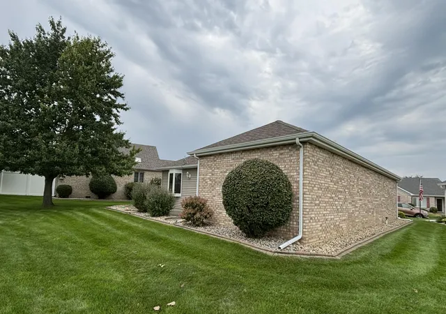 Photo 3 of Sale Pending at 345 W Eastland Cir, Lowell, IN 46356 | MLS# 844214 | Listing updated on 2026-09-04