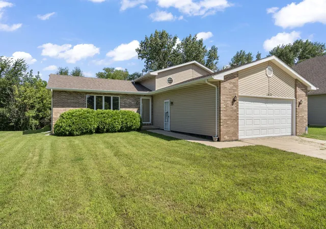 Photo 1 of Single family home for sale at 1308 W 82nd Pl, Merrillville, IN 46410 | MLS# 844192 | Listing updated on 2026-09-22