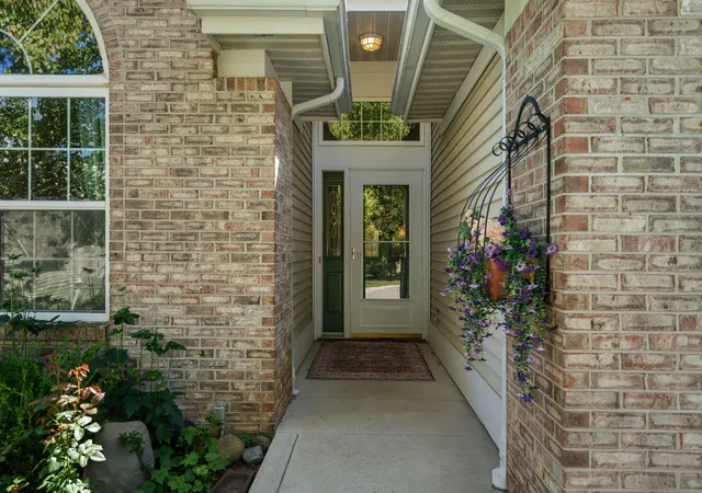 Photo 3 of Single family home for sale at 560 Lantern Walk, Valparaiso, IN 46385 | MLS# 844568 | Listing updated on 2026-09-08