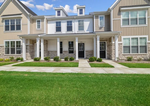 1st image of 13055 Carolina St, Crown Point, IN 46307 | MLS# 844315