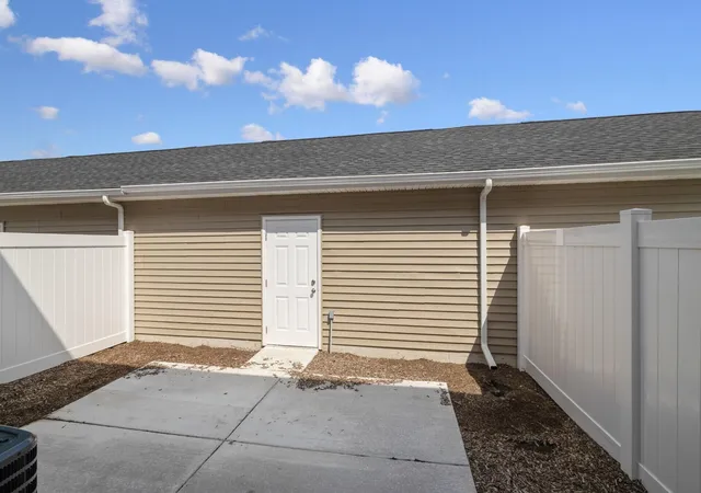 Photo 4 of Townhouse for sale at 13055 Carolina St, Crown Point, IN 46307 | MLS# 844315 | Listing updated on 2026-10-01