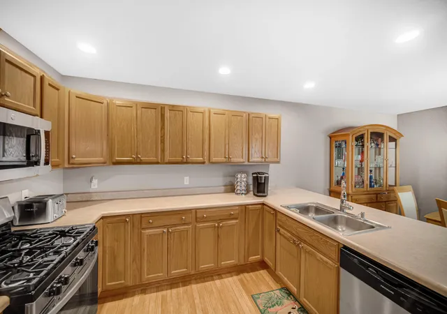 Photo 4 of Townhouse for sale at 1712 E 106Th Ave, Crown Point, IN 46307 | MLS# 844237 | Listing updated on 2026-10-15