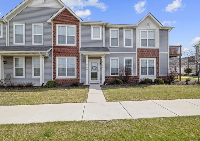 1st image of 11540 Vermont Ct, Crown Point, IN 46307 | MLS# 844245