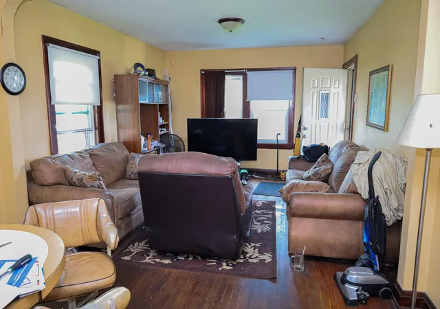 2nd image of 355 Lincoln St, Gary, IN 46402 | MLS# 844252
