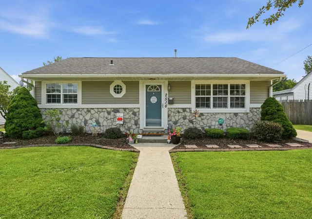 1st image of 2516 Wicker Park Dr, Highland, IN 46322 | MLS# 844298