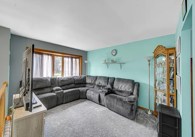 3rd image of 13 Lilac Dr, Dyer, IN 46311 | MLS# 844274