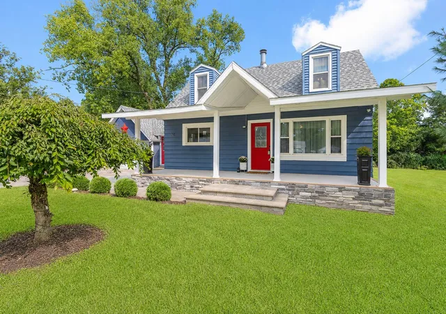 Photo 2 of Sale Pending at 3605 Evans Ave, Valparaiso, IN 46383 | MLS# 844293 | Listing updated on 2026-09-20