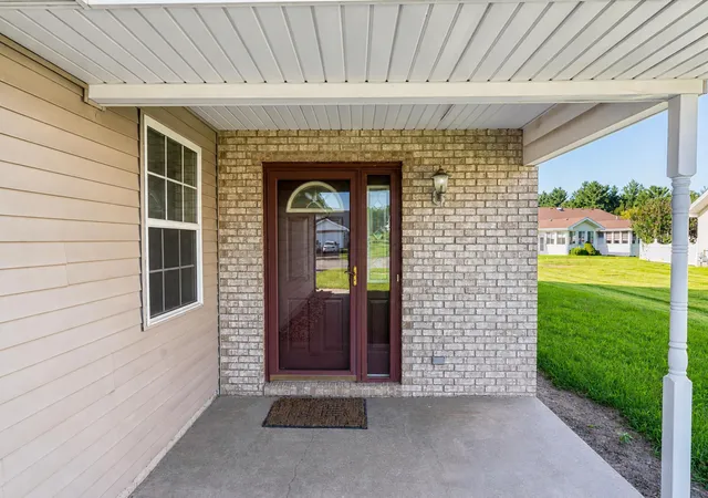 3rd image of 1642 Flag Ct, Crown Point, IN 46307 | MLS# 844338
