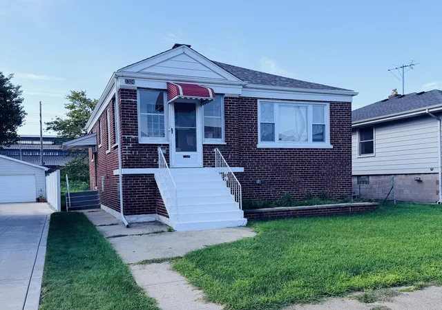 1st image of 1324 Lakeview Ave, Hammond, IN 46394 | MLS# 844299