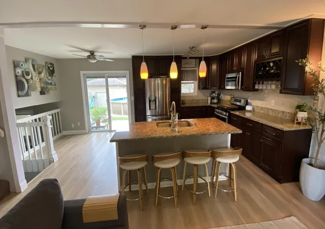 Photo 3 of Sale Pending at 1425 W 97Th Pl, Crown Point, IN 46307 | MLS# 844569 | Listing updated on 2026-09-17