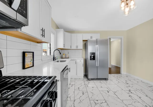 Photo 4 of Sale Pending at 519 E North St, Crown Point, IN 46307 | MLS# 844404 | Listing updated on 2026-09-05