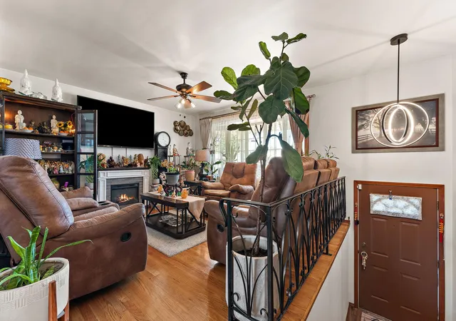 Photo 3 of Sale Pending at 303 Minter Dr, Griffith, IN 46319 | MLS# 844312 | Listing updated on 2026-09-02
