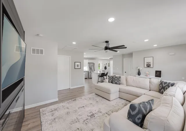 Photo 3 of Single family home for sale at 10736 Forestdale St, Saint John, IN 46373 | MLS# 844622 | Listing updated on 2026-09-01