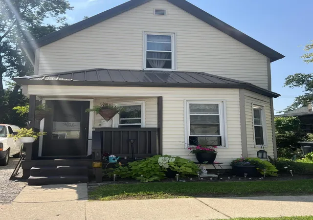 1st image of 113 E Vine St, Rensselaer, IN 47978 | MLS# 844358