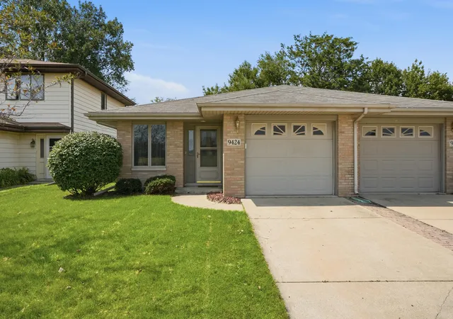 Photo 1 of Sale Pending at 9424 Erie St, Highland, IN 46322 | MLS# 844446 | Listing updated on 2026-09-13