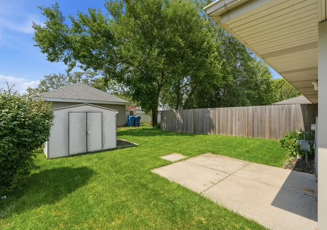 Photo 3 of Sale Pending at 9424 Erie St, Highland, IN 46322 | MLS# 844446 | Listing updated on 2026-09-13