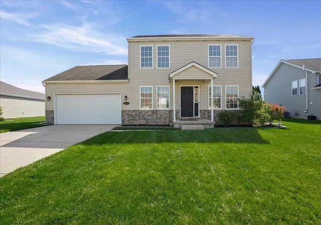 1st image of 10725 Illinois St, Crown Point, IN 46307 | MLS# 844325