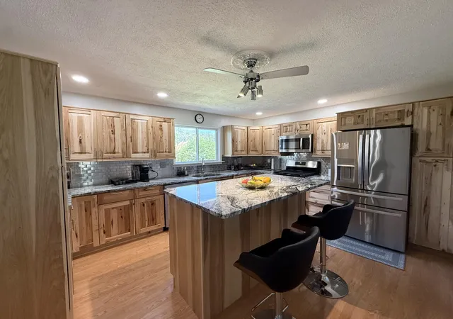 Photo 3 of Single family home for sale at 762 Dunewood Dr, Chesterton, IN 46304 | MLS# 844343 | Listing updated on 2026-09-15