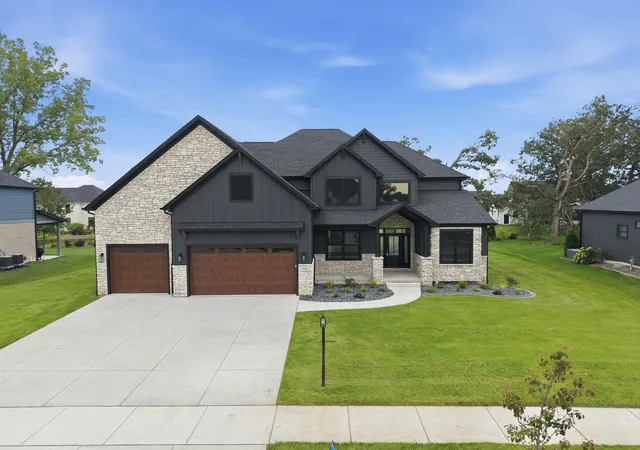 2nd image of 9601 Tall Grass Trl, St. John, IN 46373 | MLS# 844327
