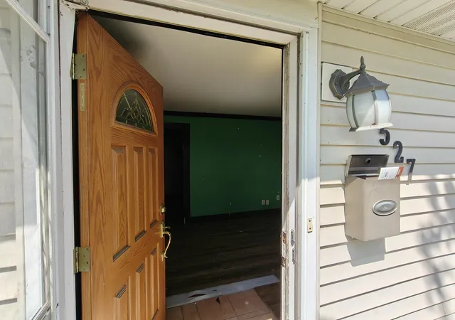 2nd image of 3527 41st St, Highland, IN 46322 | MLS# 844357