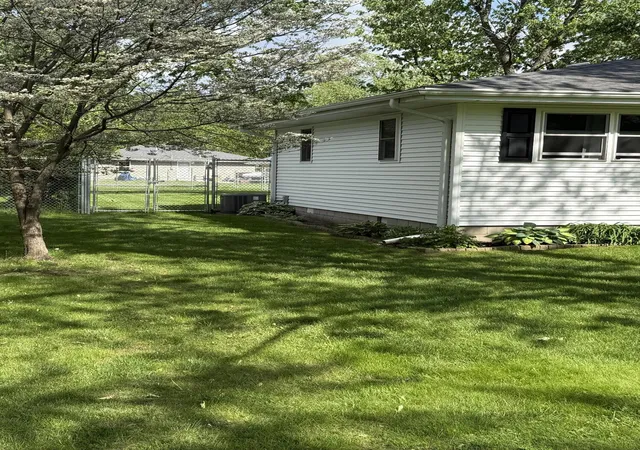 Photo 3 of Sale Pending at 7727 Dakota St, Hobart, IN 46410 | MLS# 844371 | Listing updated on 2026-08-31