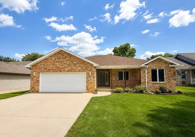 Single family home for sale at 741 S Broad St, Griffith, IN 46319 | MLS# 844363