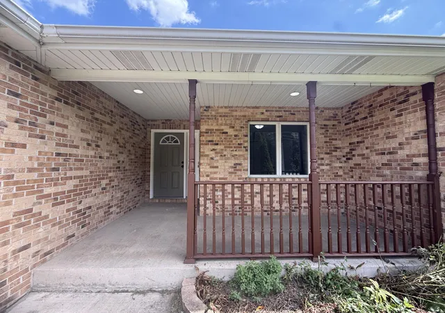 Photo 3 of Single family home for sale at 741 S Broad St, Griffith, IN 46319 | MLS# 844363 | Listing updated on 2026-09-19