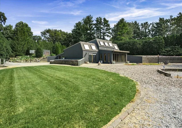 Photo 3 of Single family home for sale at 10 Vine Dr, Hebron, IN 46341 | MLS# 844486 | Listing updated on 2026-08-28