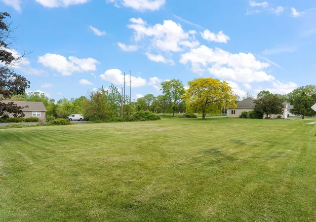 Photo 1 of Sale Pending at 256 Pineview Ln, Valparaiso, IN 46383 | MLS# 844345 | Listing updated on 2026-09-03