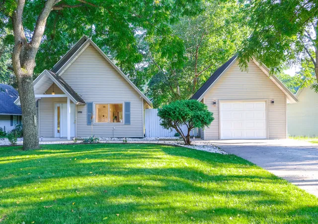 Photo 1 of Single family home for sale at 1623 E Coolspring Ave, Michigan City, IN 46360 | MLS# 844364 | Listing updated on 2026-09-28