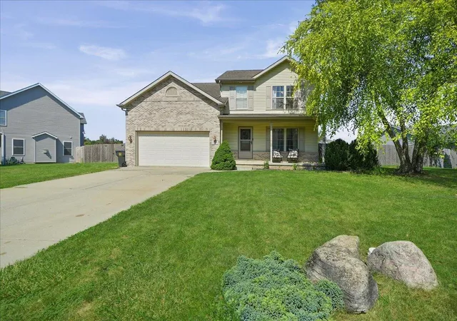 Photo 2 of Sale Pending at 328 Pepper Creek Dr, Valparaiso, IN 46385 | MLS# 844466 | Listing updated on 2026-08-31