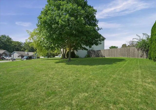 Photo 36 of Sale Pending at 328 Pepper Creek Dr, Valparaiso, IN 46385 | MLS# 844466 | Listing updated on 2026-08-31