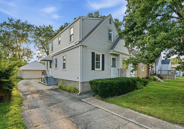 Photo 1 of Single family home for sale at 6530 Delaware Ave, Hammond, IN 46323 | MLS# 844362 | Listing updated on 2026-09-19
