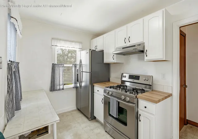 Photo 3 of Single family home for sale at 6530 Delaware Ave, Hammond, IN 46323 | MLS# 844362 | Listing updated on 2026-09-19