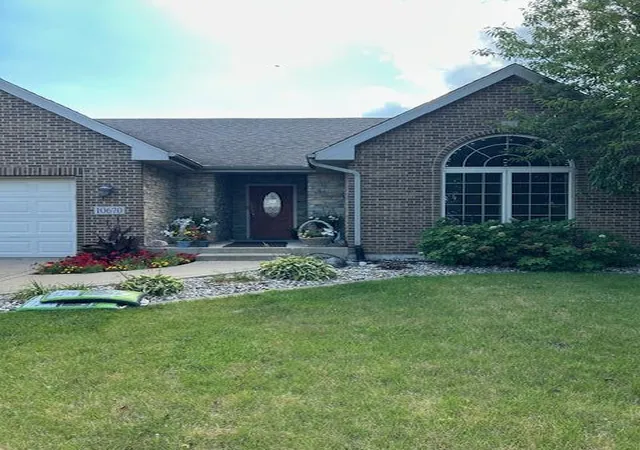 Photo 2 of Single family home for sale at 10670 Maine Dr, Crown Point, IN 46307 | MLS# 844400 | Listing updated on 2026-08-28