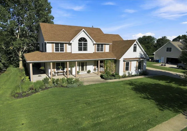Photo 2 of Single family home for sale at 1909 Catkin Cir, Chesterton, IN 46304 | MLS# 844410 | Listing updated on 2026-09-14