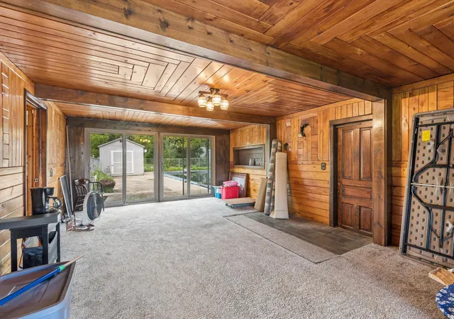 Photo 3 of Single family home for sale at 180 S Mineral Springs Rd, Chesterton, IN 46304 | MLS# 845934 | Listing updated on 2026-09-25