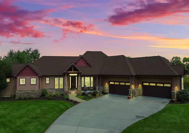Photo 2 of Mansion for sale at 141 S Belgian Ct, Valparaiso, IN 46383 | MLS# 844564 | Listing updated on 2026-09-15