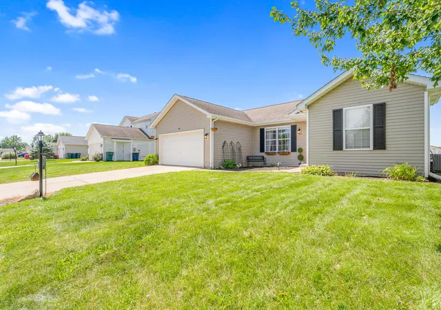 Photo 3 of Sale Pending at 705 Carla Ann Dr, Westville, IN 46391 | MLS# 844397 | Listing updated on 2026-09-04