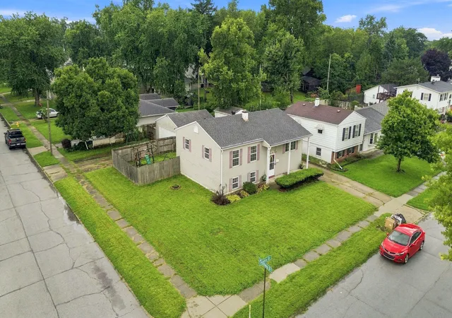 Photo 2 of Single family home for sale at 2405 Pueblo Dr, Lafayette, IN 47909 | MLS# 844739 | Listing updated on 2026-09-03