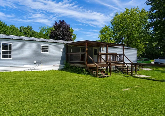 Photo 1 of Single family home for sale at 8215 S Us Hwy 421, San Pierre, IN 46374 | MLS# 844402 | Listing updated on 2026-08-28