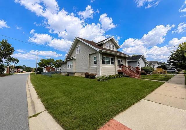 Photo 1 of Single family home for sale at 903 Drackert St, Hammond, IN 46320 | MLS# 844510 | Listing updated on 2026-09-02